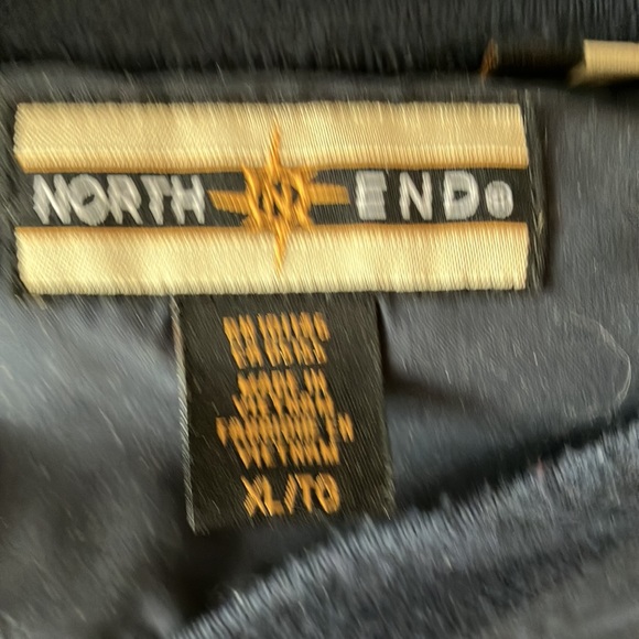 New England Patriots pull over windbreaker, extra large - Picture 2 of 2